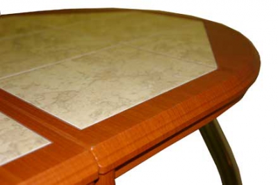 Стол «Шарди О» (столешница из керамической плитки) , стул «Омега 4»